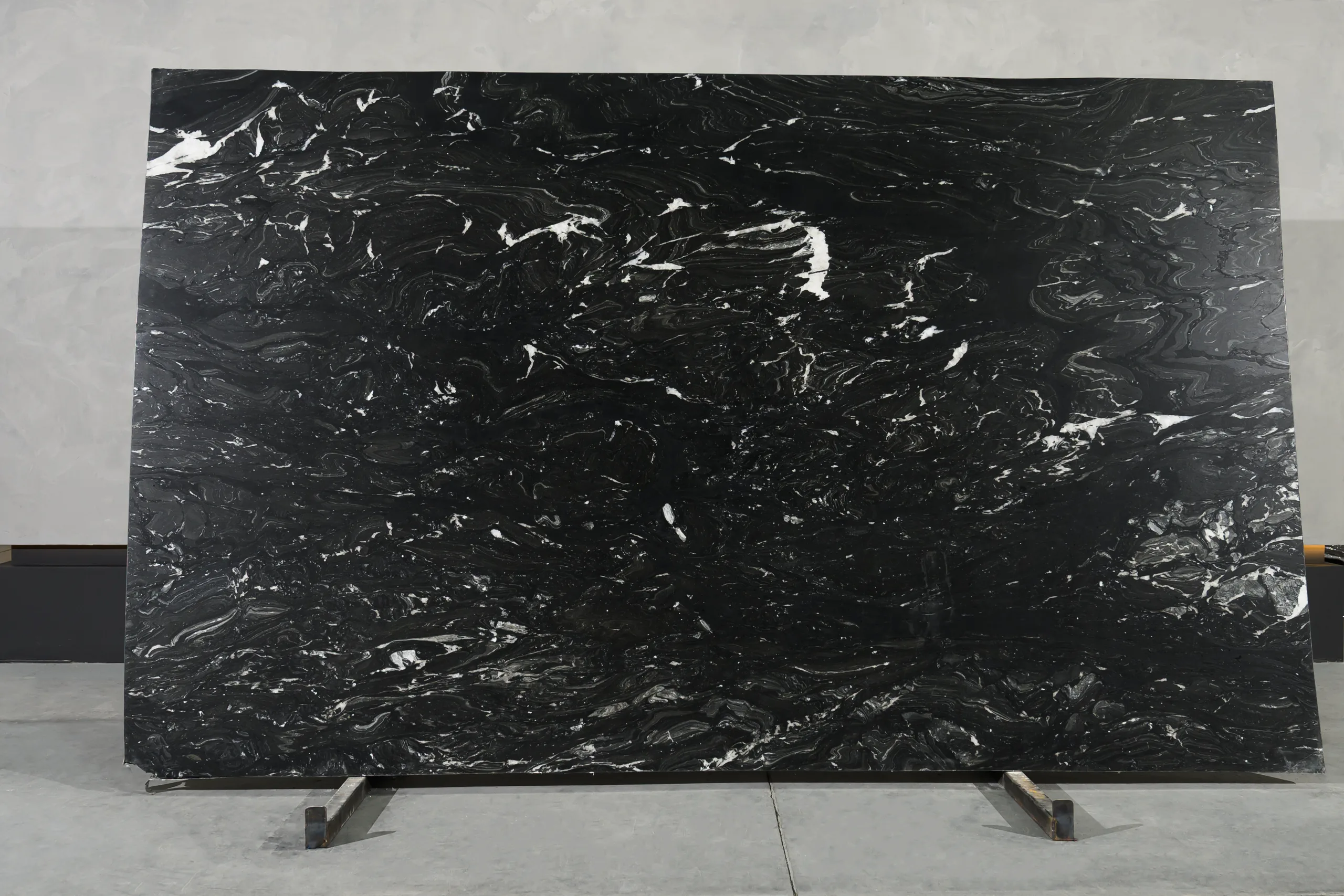 Black Horse — placa completa